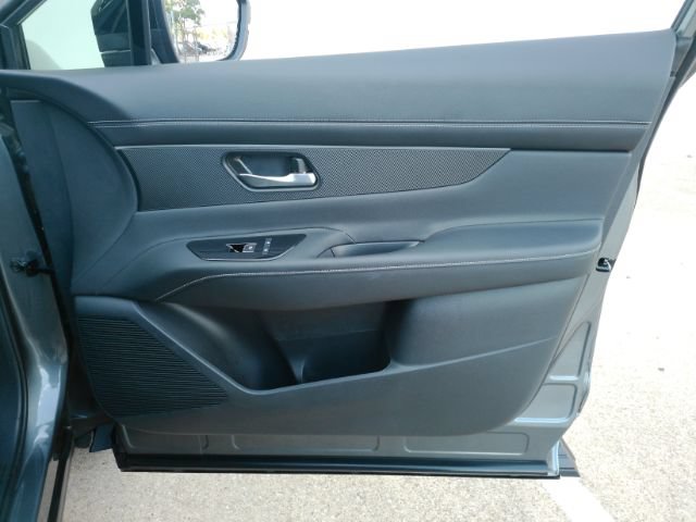Used 2025 Nissan Murano SV w/ Cargo Package AWD/4WD image 17