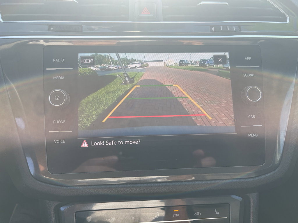 Used 2022 Volkswagen Tiguan SE image 24