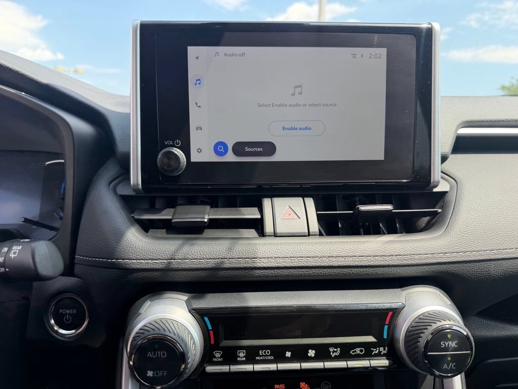 Used 2025 Toyota RAV4 XLE AWD/4WD image 16
