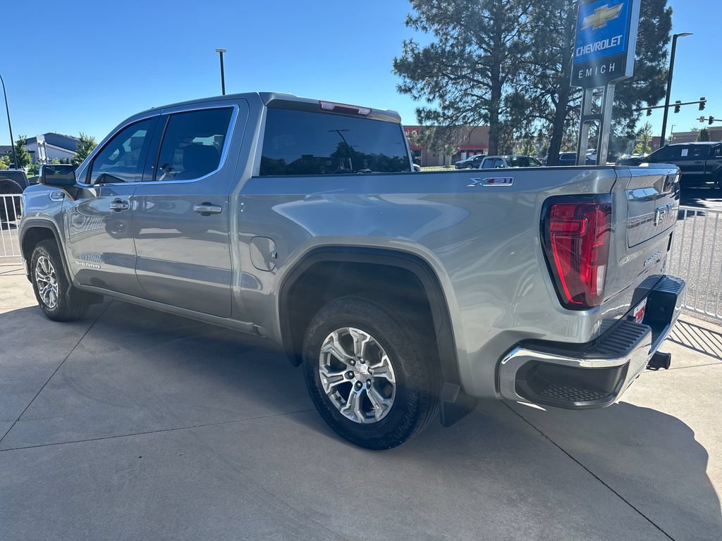 Used 2023 GMC Sierra 1500 SLE AWD/4WD image 3