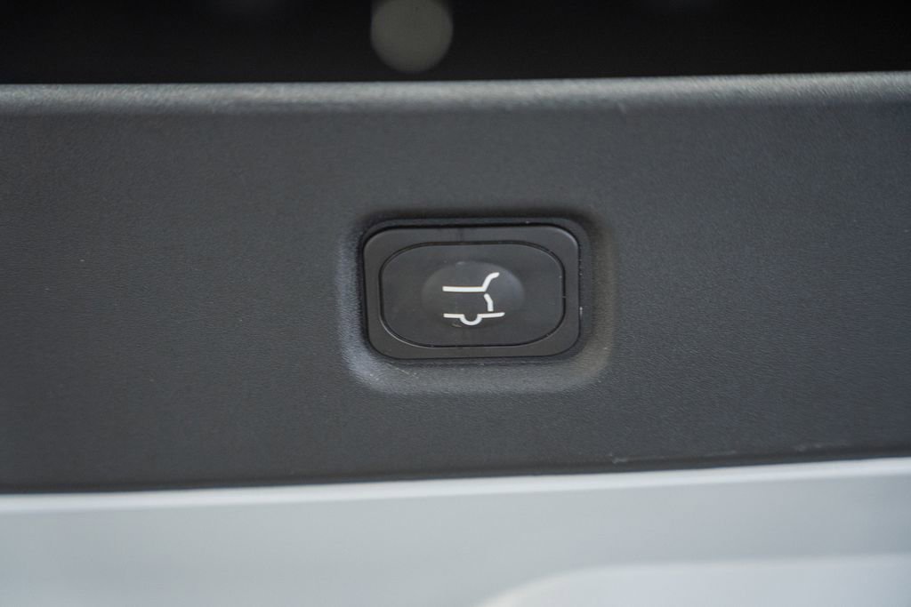 Used 2025 Ford Expedition Max Platinum w/ Driver's Package image 14