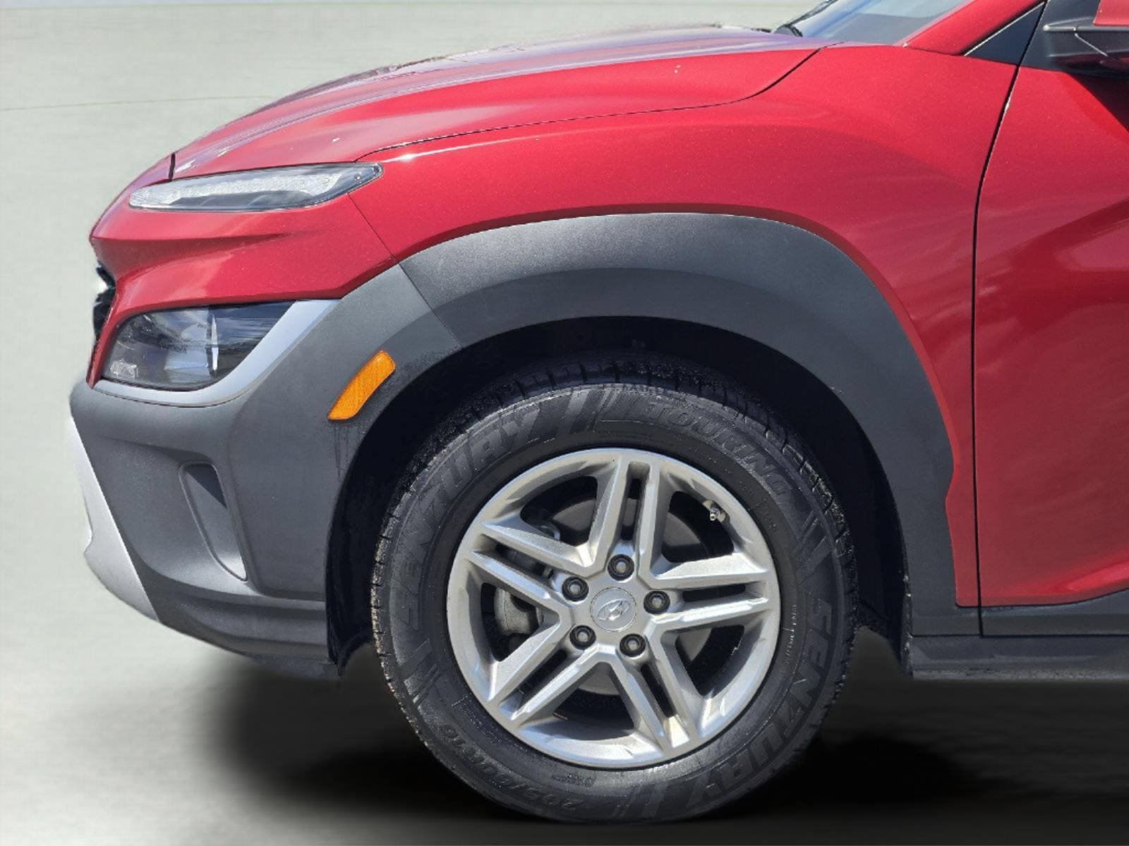Used 2022 Hyundai Kona SE w/ Cargo Package FWD image 9