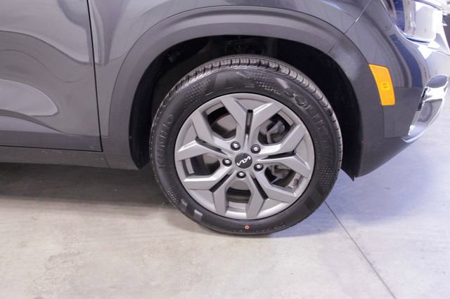 Used 2024 Kia Seltos S AWD/4WD image 11