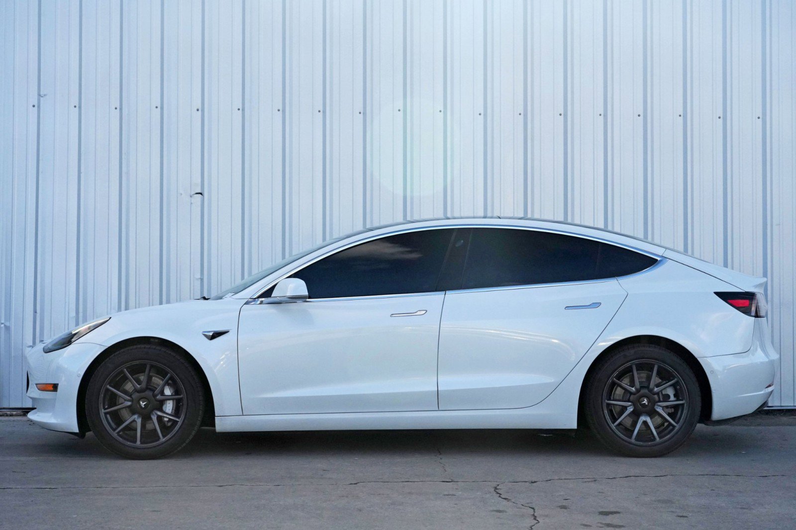 Used 2019 Tesla Model 3 Mid Range image 8