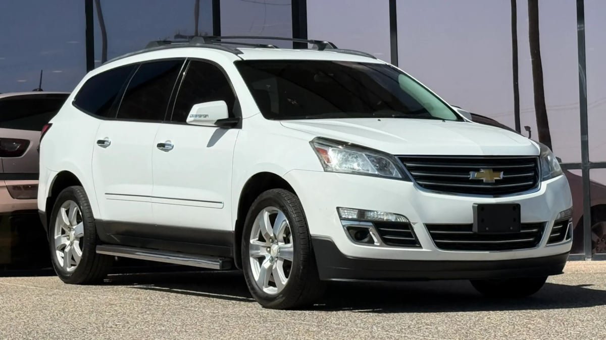 Used 2016 Chevrolet Traverse LTZ w/ LPO, 'HIT The Road' Package FWD image 17