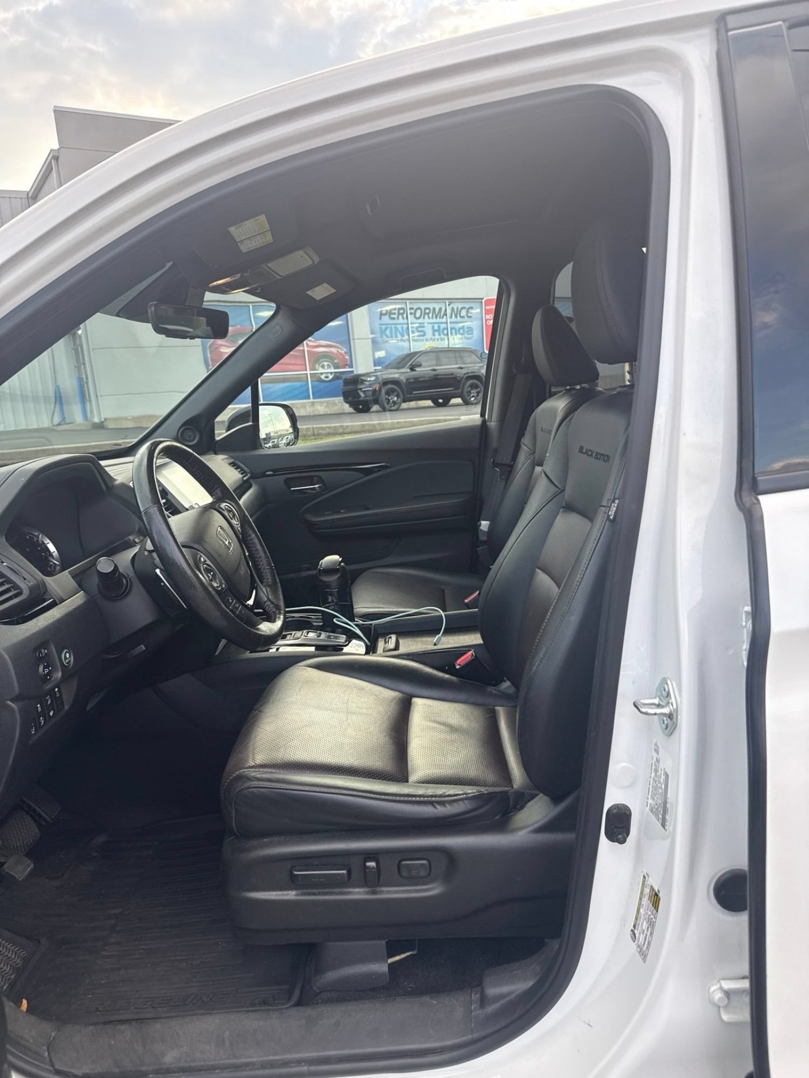 Used 2021 Honda Ridgeline Black Edition image 12