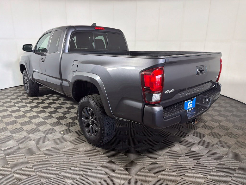 Used 2022 Toyota Tacoma SR5 AWD/4WD image 6