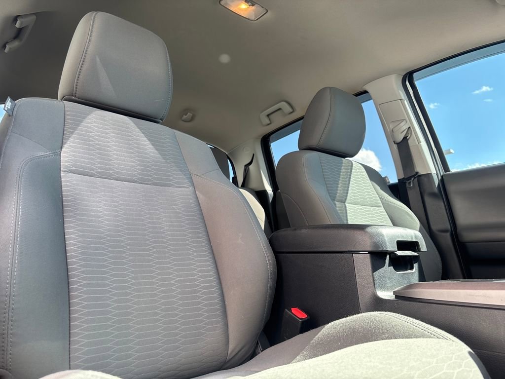 Used 2016 Toyota Tacoma SR5 w/ Towing Package image 23