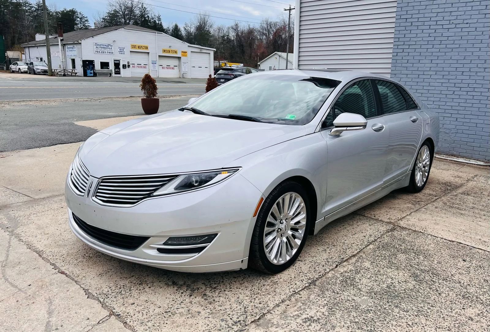 Used 2014 Lincoln MKZ AWD w/ Equipment Group 102A Reserve image 1
