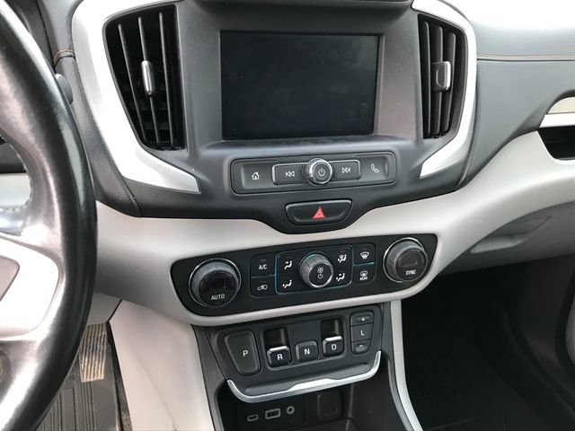 Used 2020 GMC Terrain SLE w/ Driver Convenience Package image 6