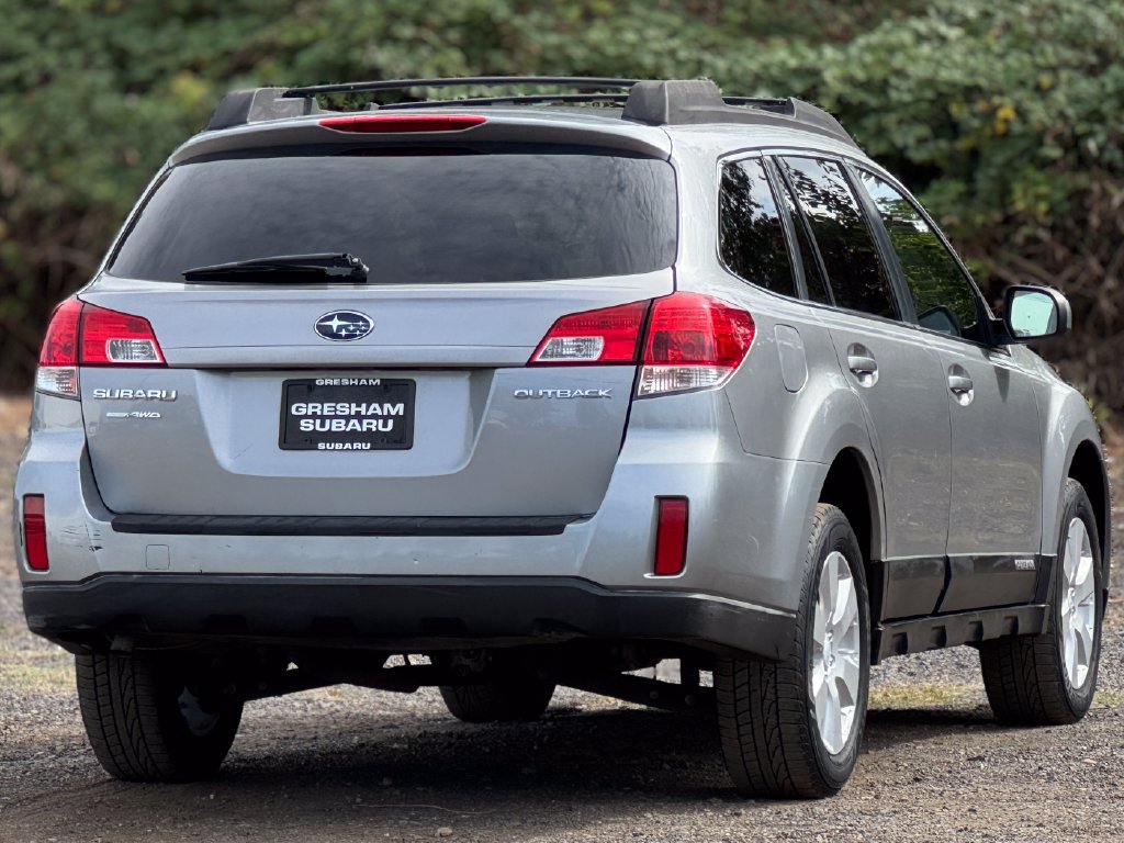 Used 2011 Subaru Outback 2.5i Premium AWD/4WD image 7