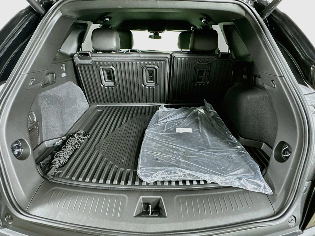 New 2026 Cadillac XT5 Luxury w/ LPO, Floor Liner Package FWD image 30