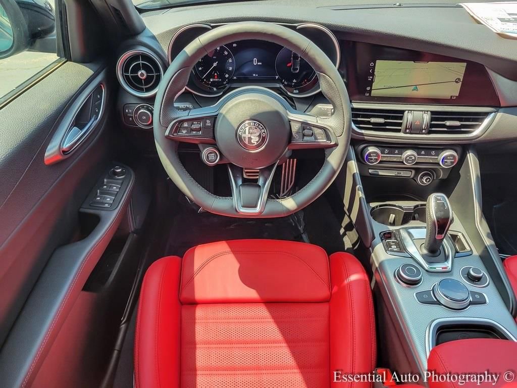 New 2025 Alfa Romeo Giulia AWD w/ Veloce Package AWD image 12