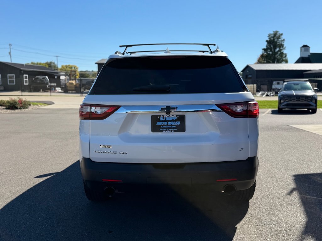 Used 2020 Chevrolet Traverse LT w/ LPO, 'HIT The Road' Package AWD/4WD image 5