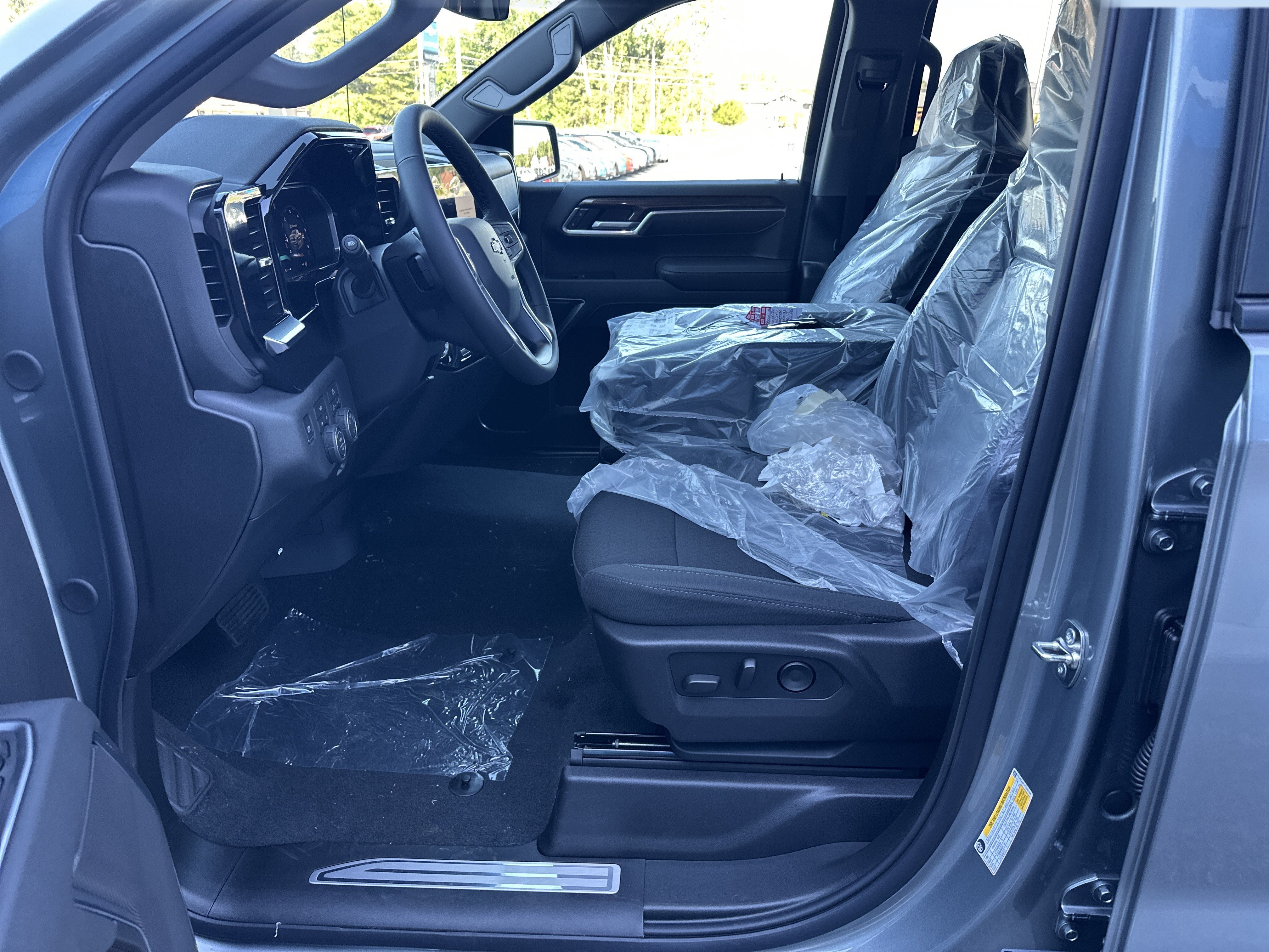 New 2026 Chevrolet Silverado 1500 LT AWD/4WD image 11