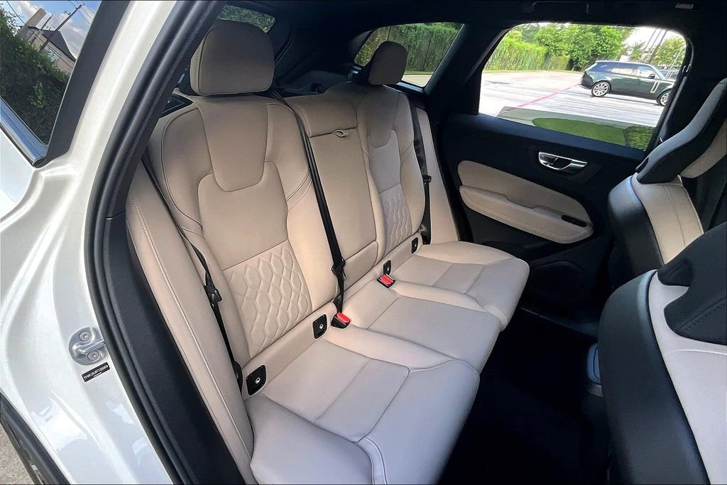 New 2026 Volvo XC60 B5 Core AWD/4WD image 10