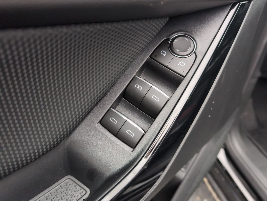 New 2026 Chevrolet Equinox RS w/ Convenience Package III image 15