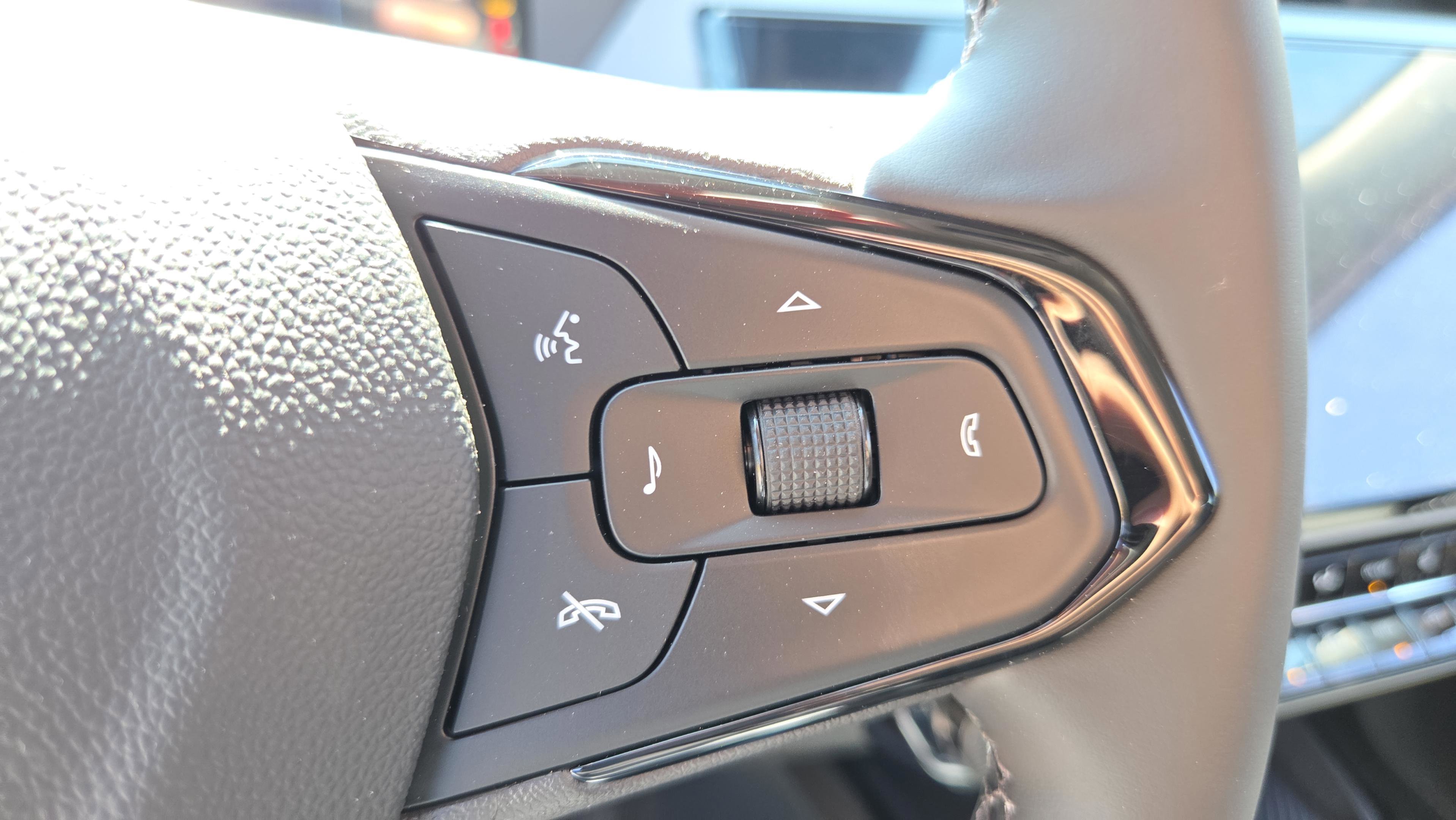 New 2027 Chevrolet Bolt LT w/ Comfort Package image 26