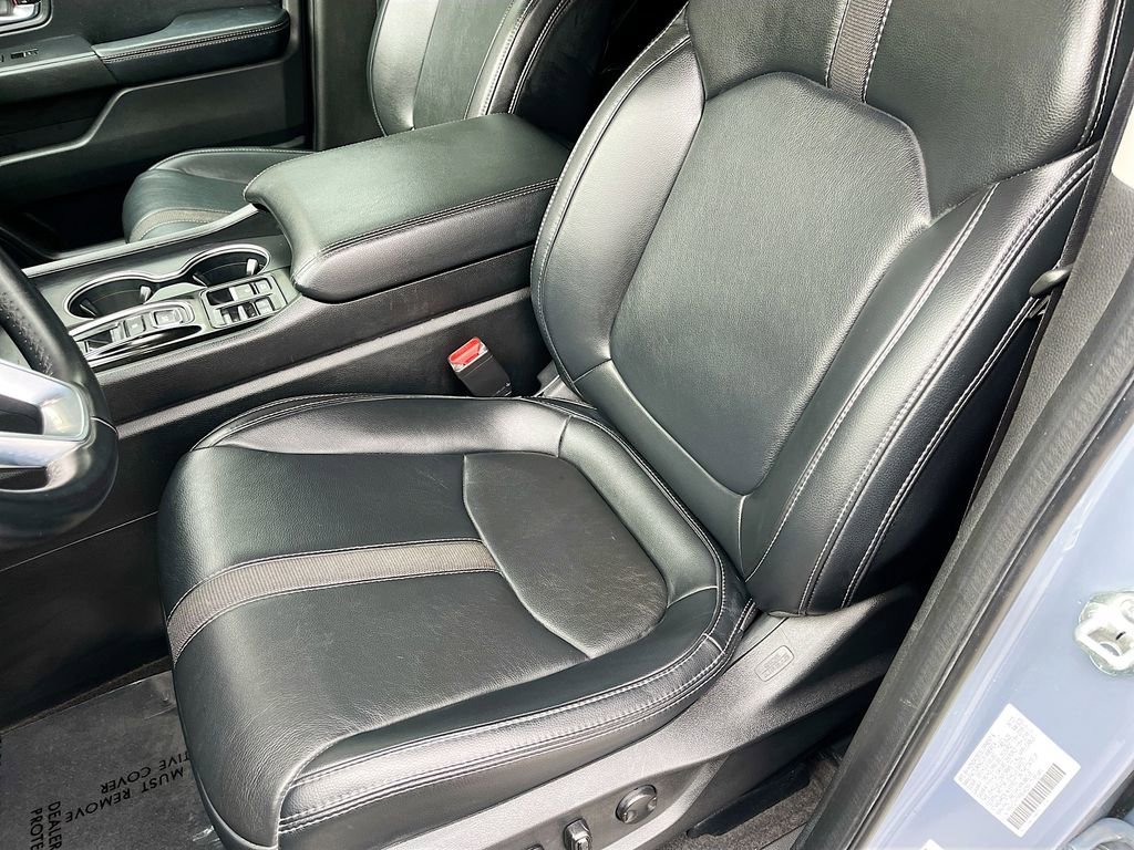 Used 2023 Honda Pilot Touring image 19