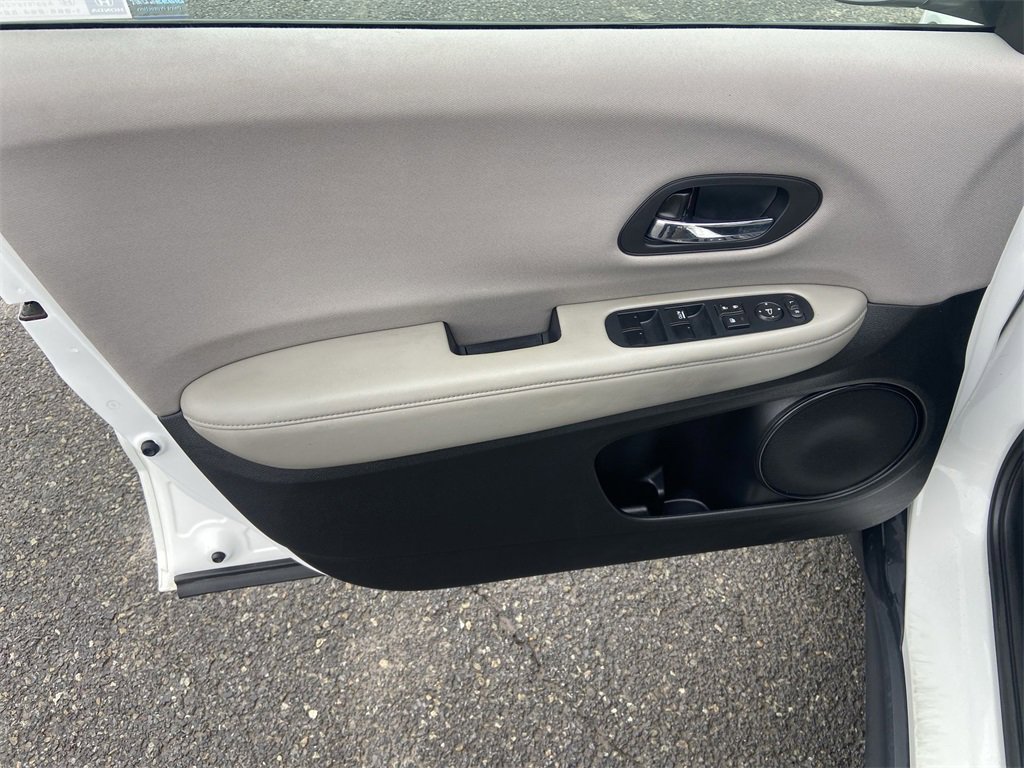 Used 2018 Honda HR-V LX image 21