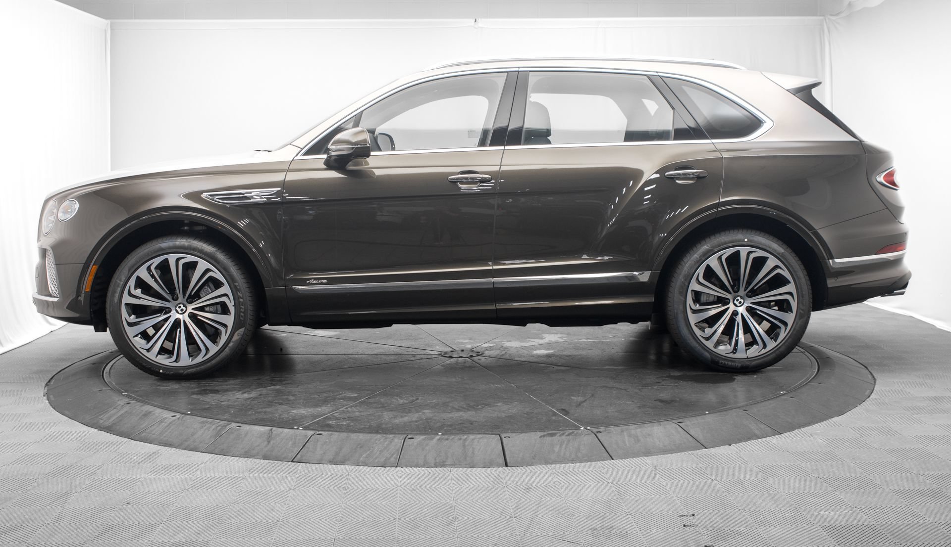New 2026 Bentley Bentayga AWD/4WD image 6