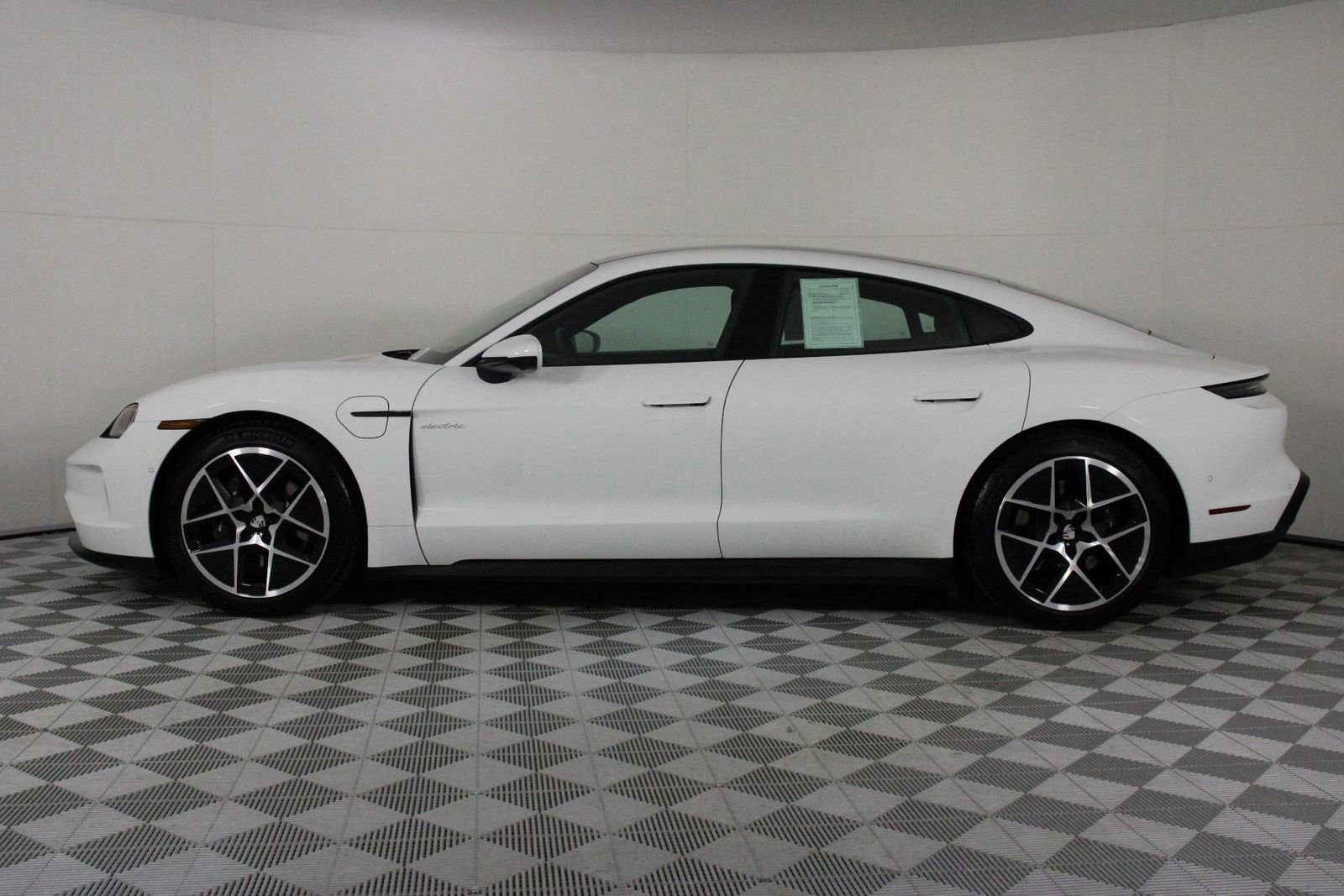 Certified 2025 Porsche Taycan image 2