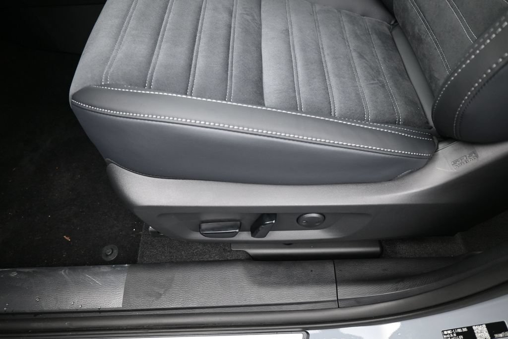 New 2026 Mitsubishi Outlander SE FWD image 17