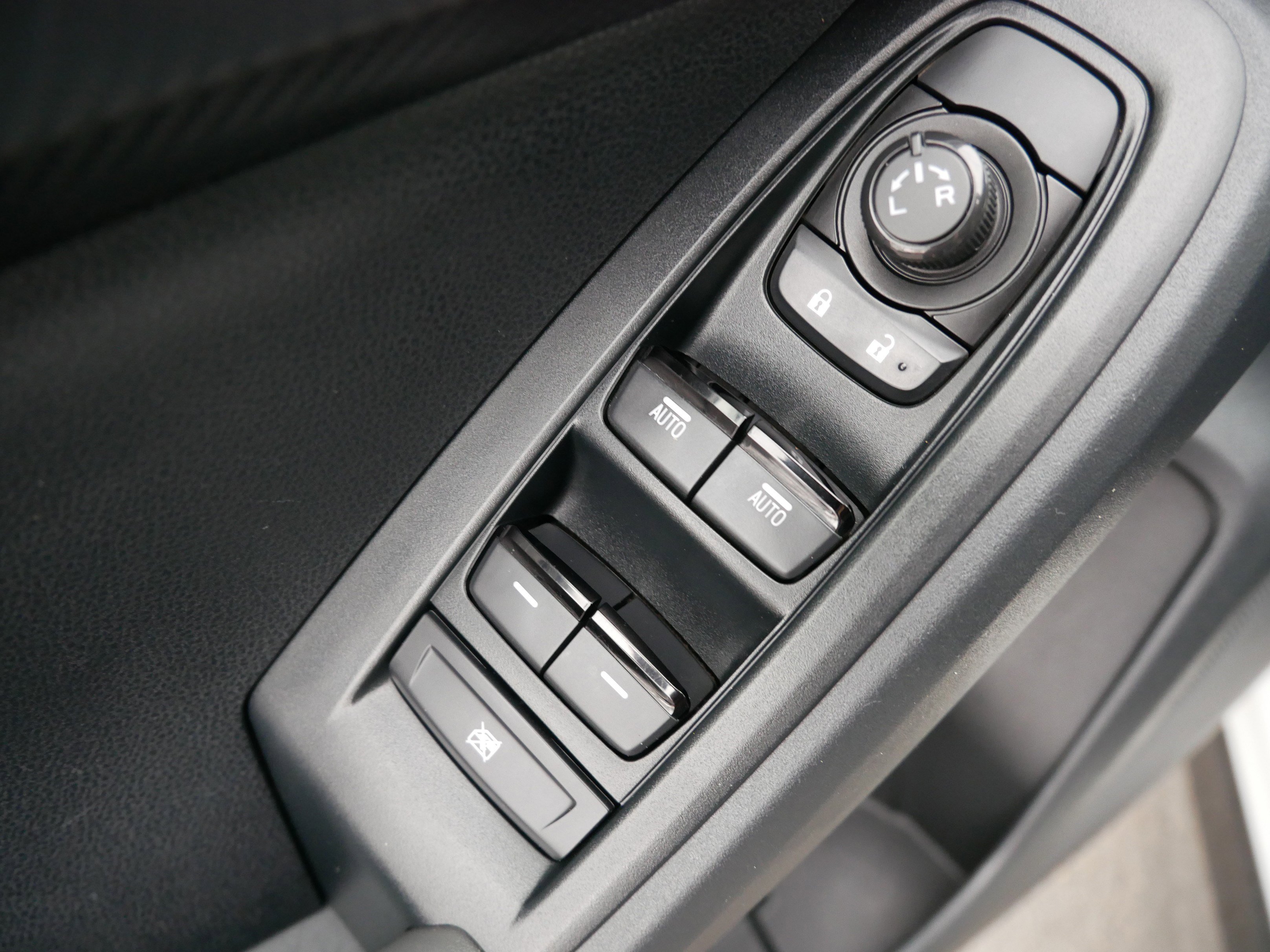 Certified 2024 Subaru Crosstrek 2.0i Premium w/ Crosstrek Mirror Package image 19