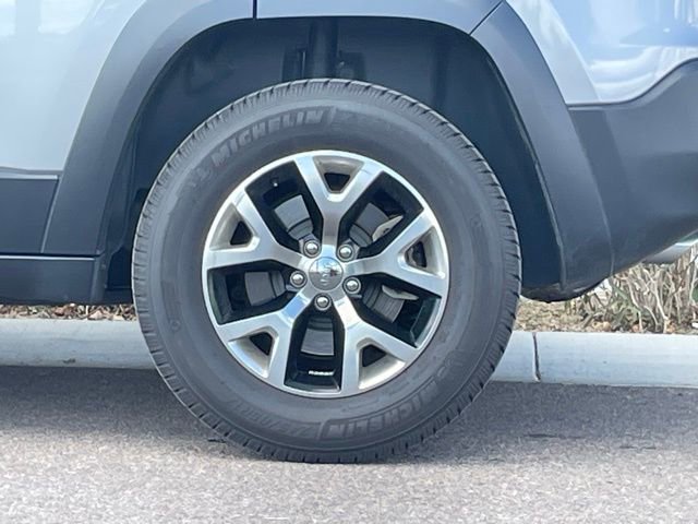 Used 2016 Jeep Cherokee Trailhawk w/ Comfort/Convenience Group image 19