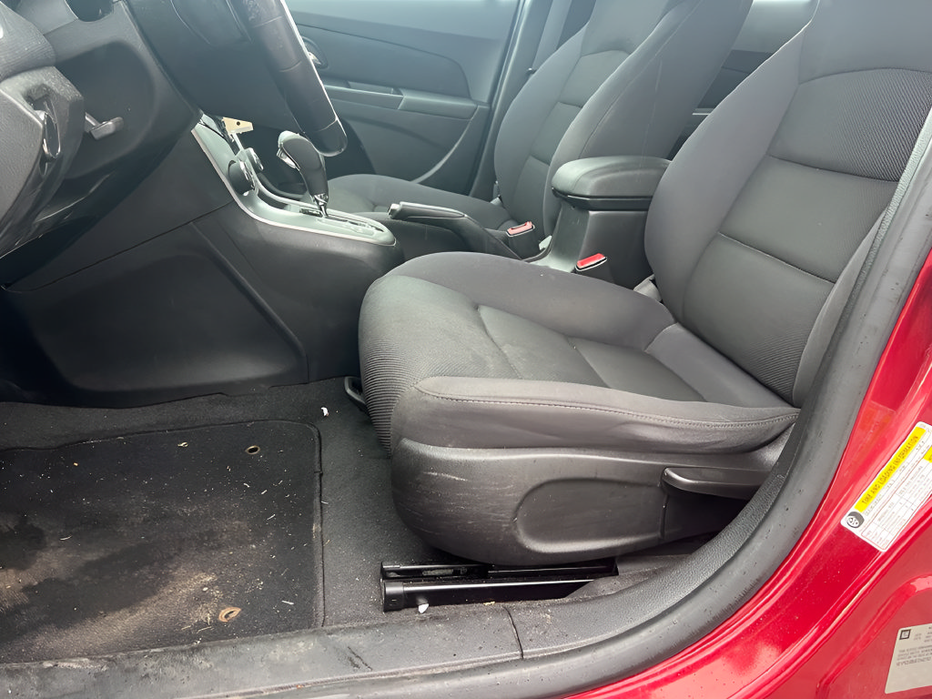 Used 2014 Chevrolet Cruze LT FWD image 14