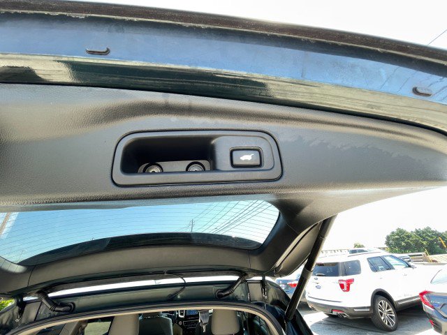 Used 2017 Honda Pilot Touring image 15