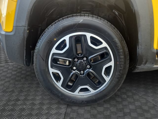 Used 2016 Jeep Renegade Trailhawk AWD/4WD image 33