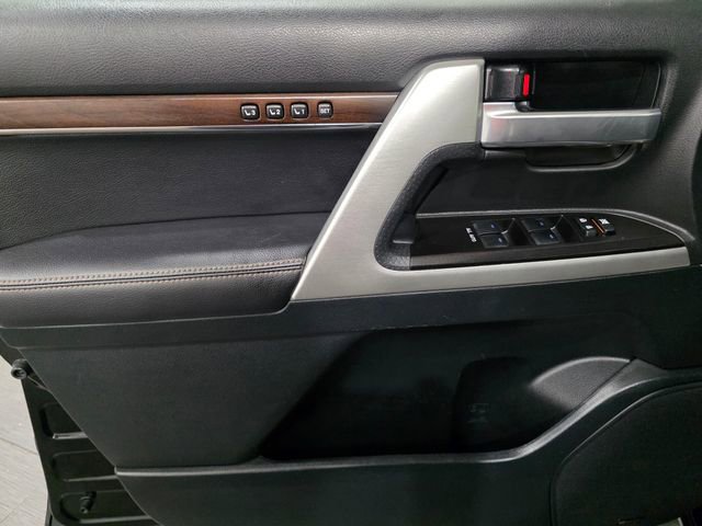 Used 2021 Toyota Land Cruiser Heritage Edition image 10