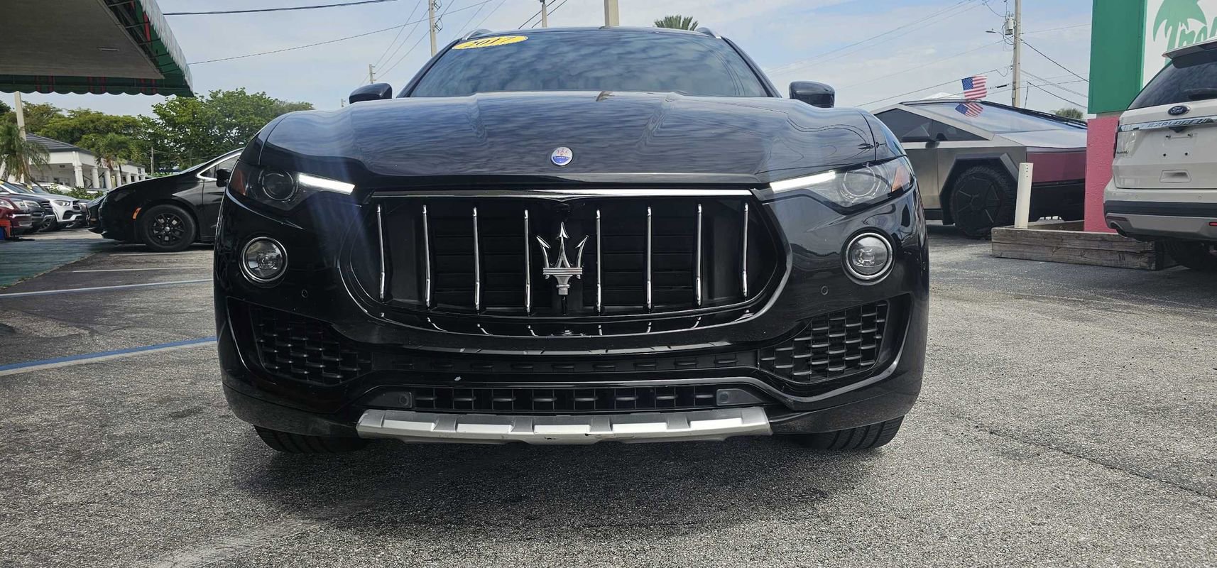 Used 2017 Maserati Levante w/ Luxury Package AWD/4WD image 35