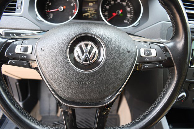 Used 2015 Volkswagen Jetta SE FWD image 31