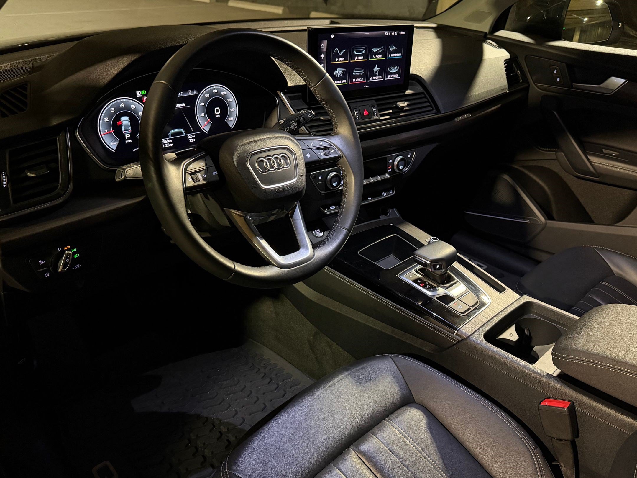 Used 2023 Audi Q5 2.0T Premium Plus w/ Premium Plus Package AWD/4WD image 4