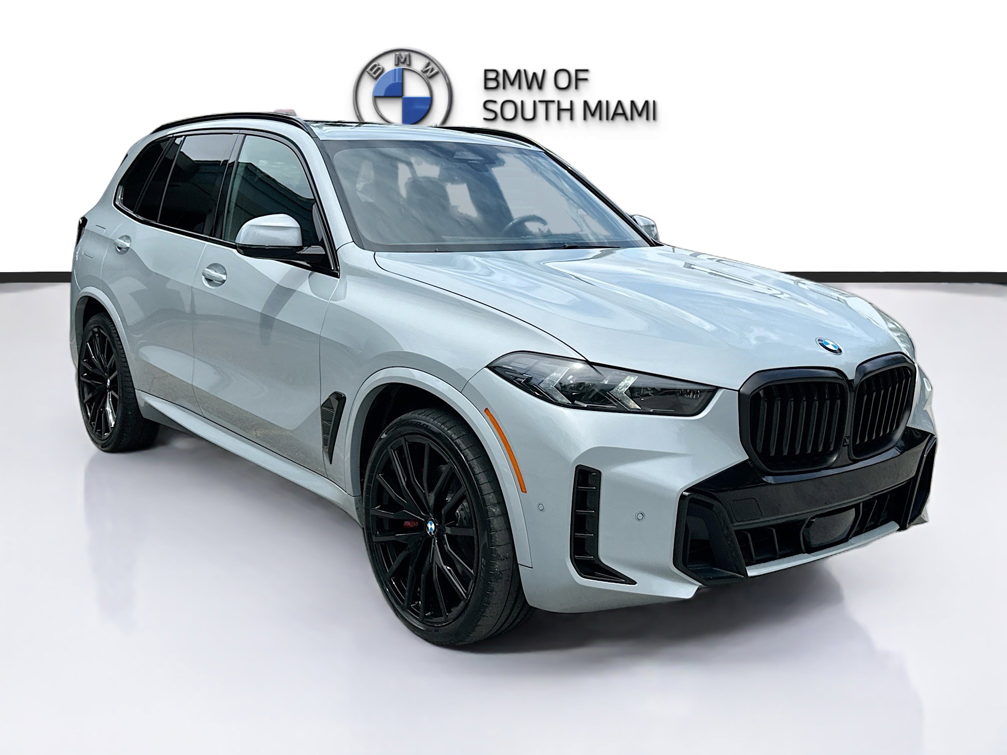 Certified 2024 BMW X5 sDrive40i w/ M Sport Package image 1