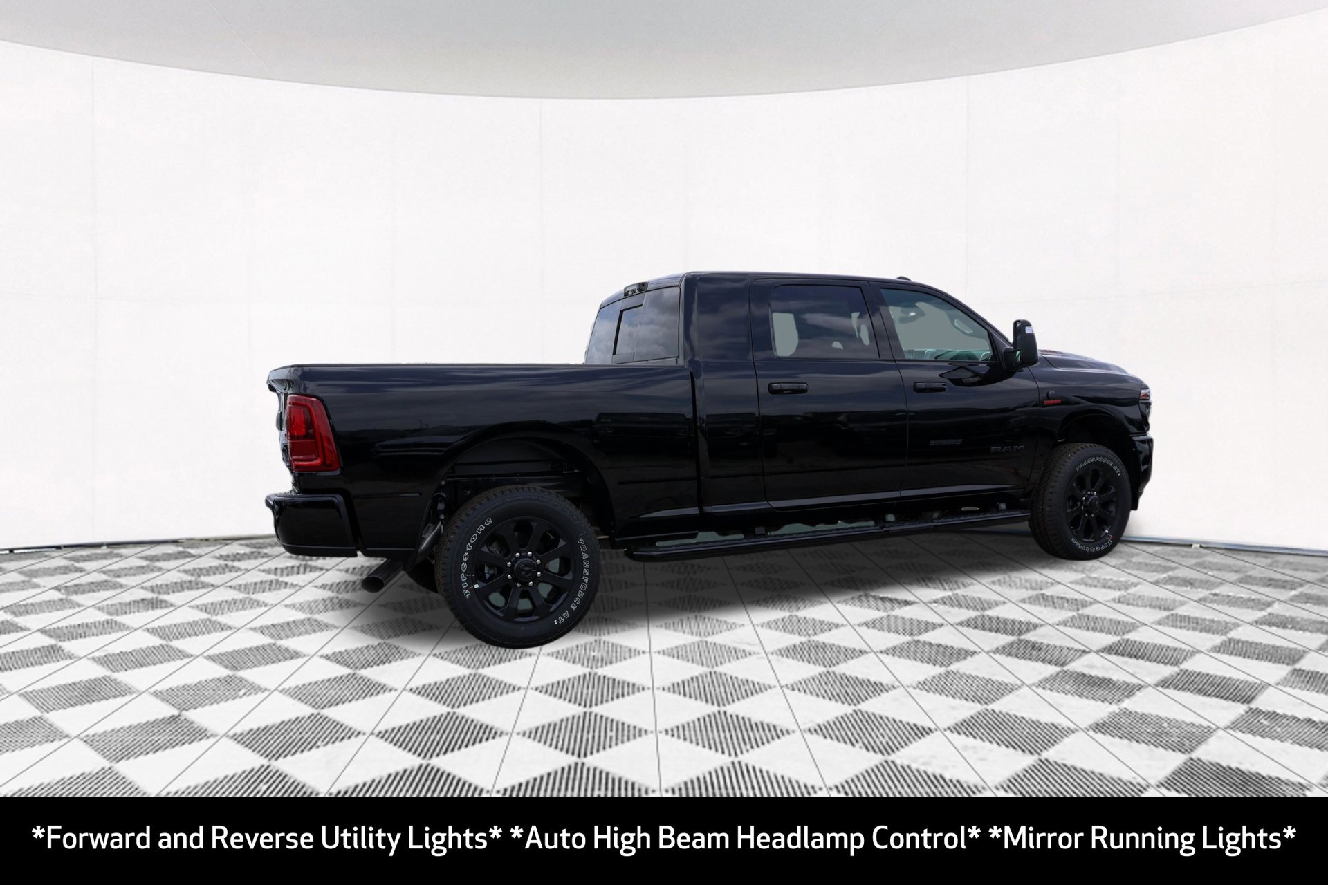 New 2026 RAM 2500 Laramie AWD/4WD image 13