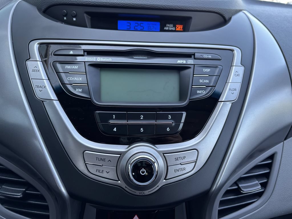 Used 2013 Hyundai Elantra Limited FWD image 18