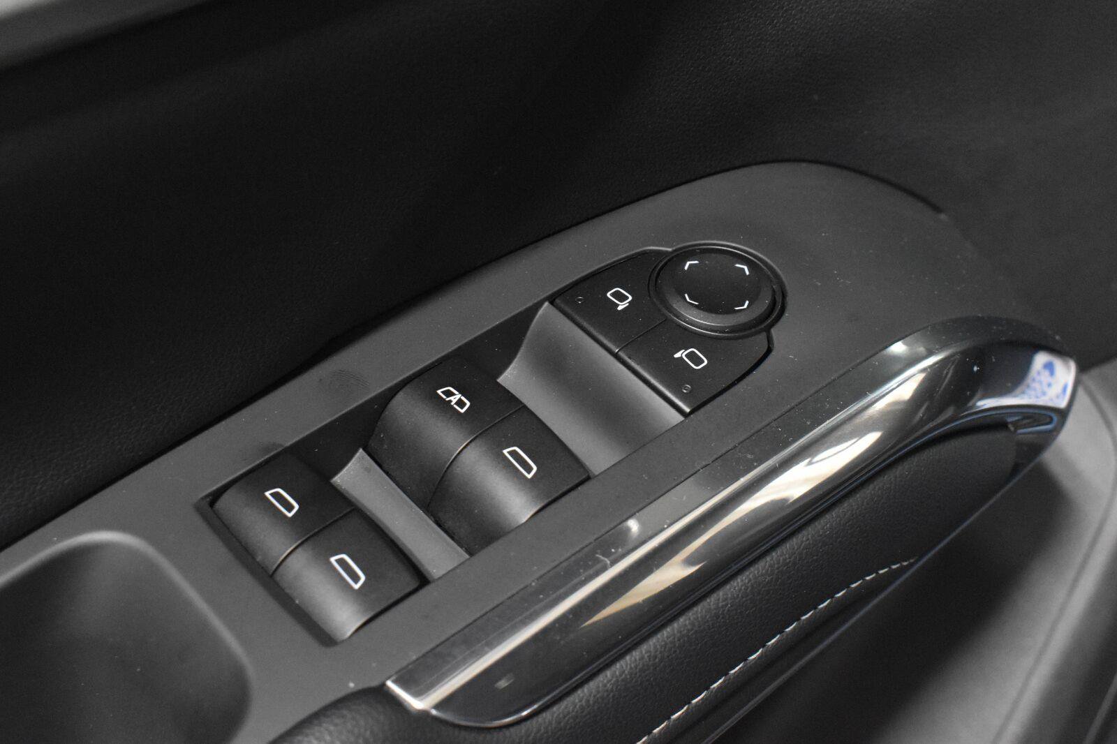 Used 2026 Chevrolet Traverse LT AWD/4WD image 11
