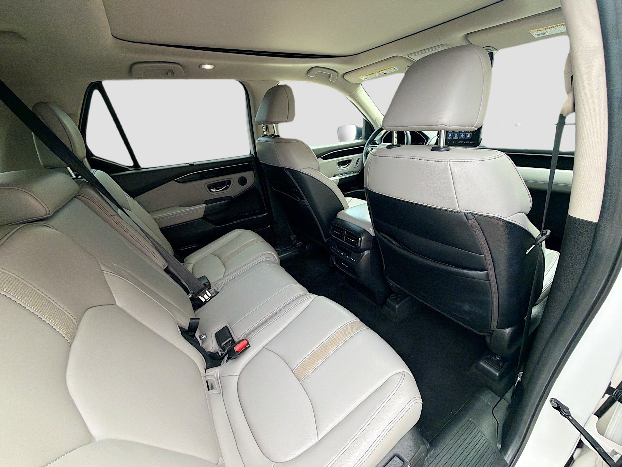 Used 2025 Honda Pilot Touring image 27