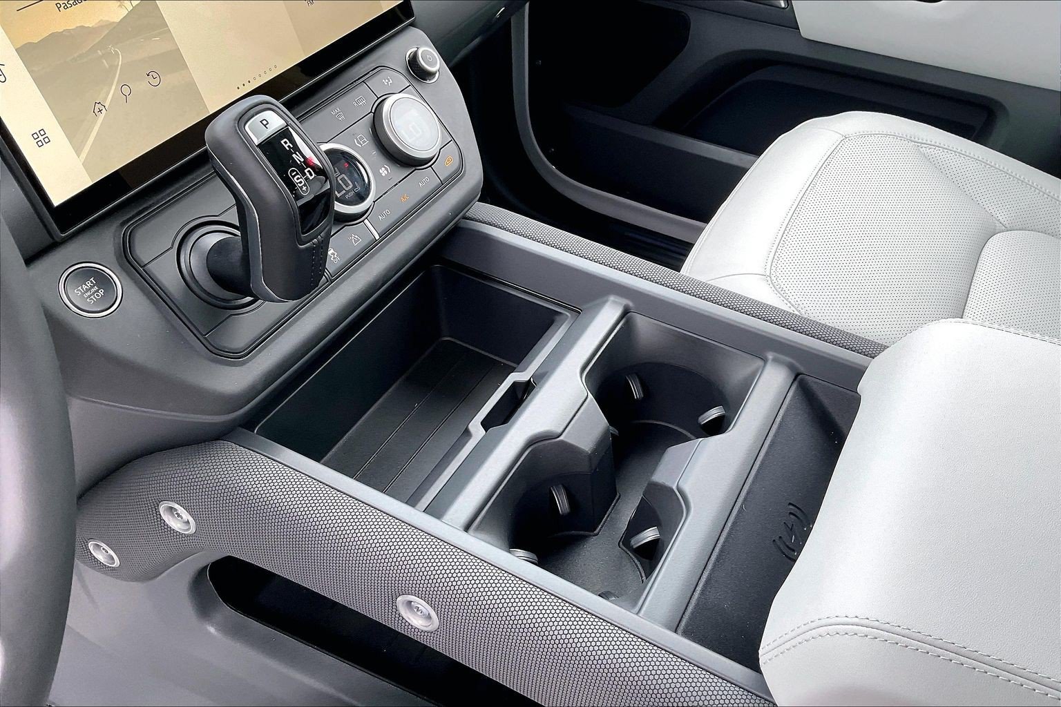 New 2026 Land Rover Defender 110 S AWD/4WD image 13