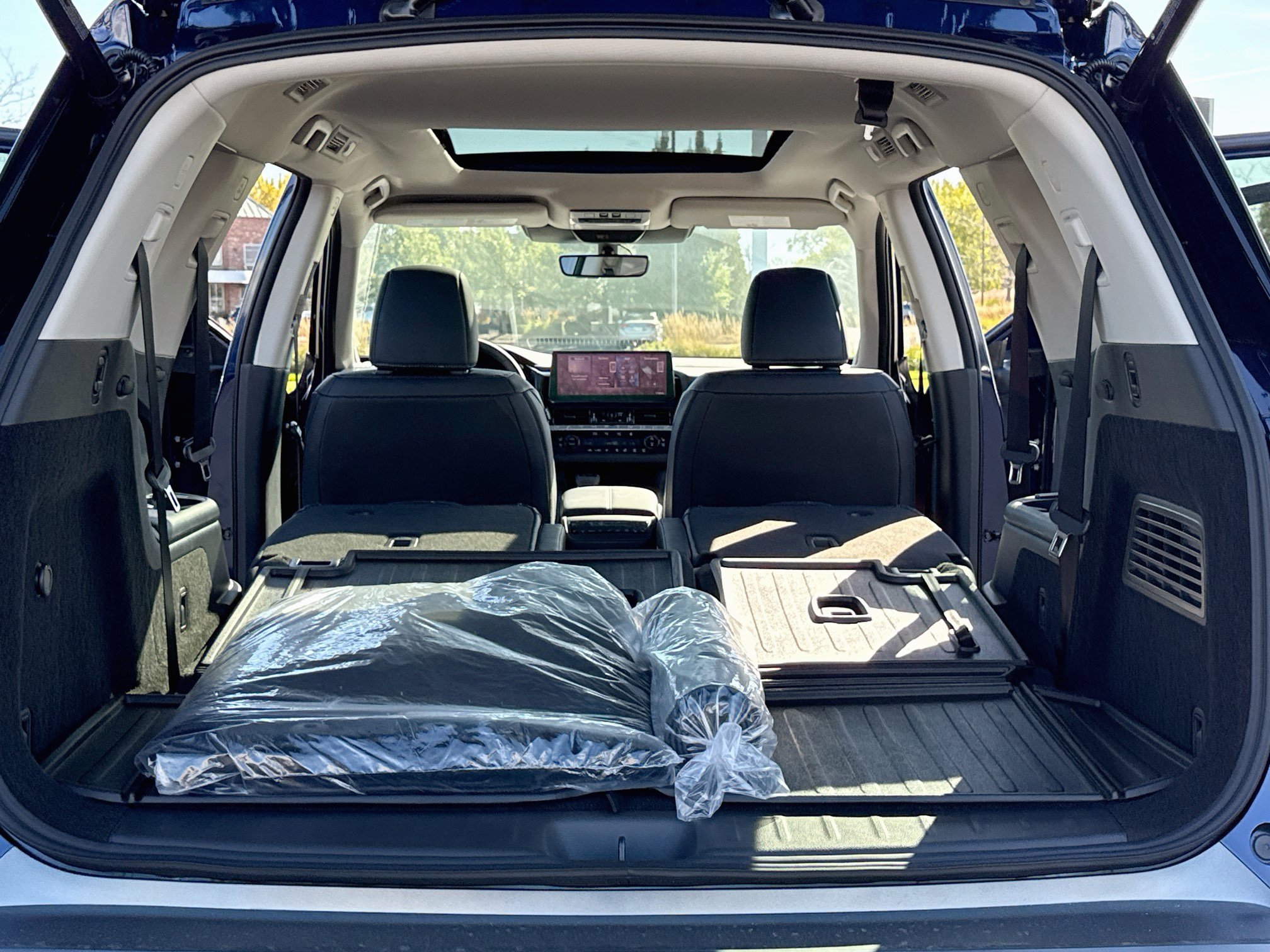 New 2026 Nissan Pathfinder Platinum AWD/4WD image 9