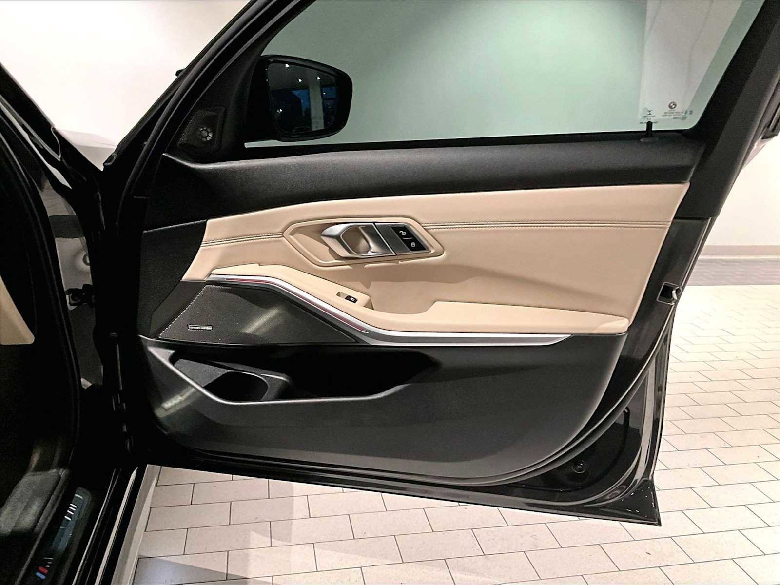 Used 2023 BMW M340i w/ Premium Package image 27