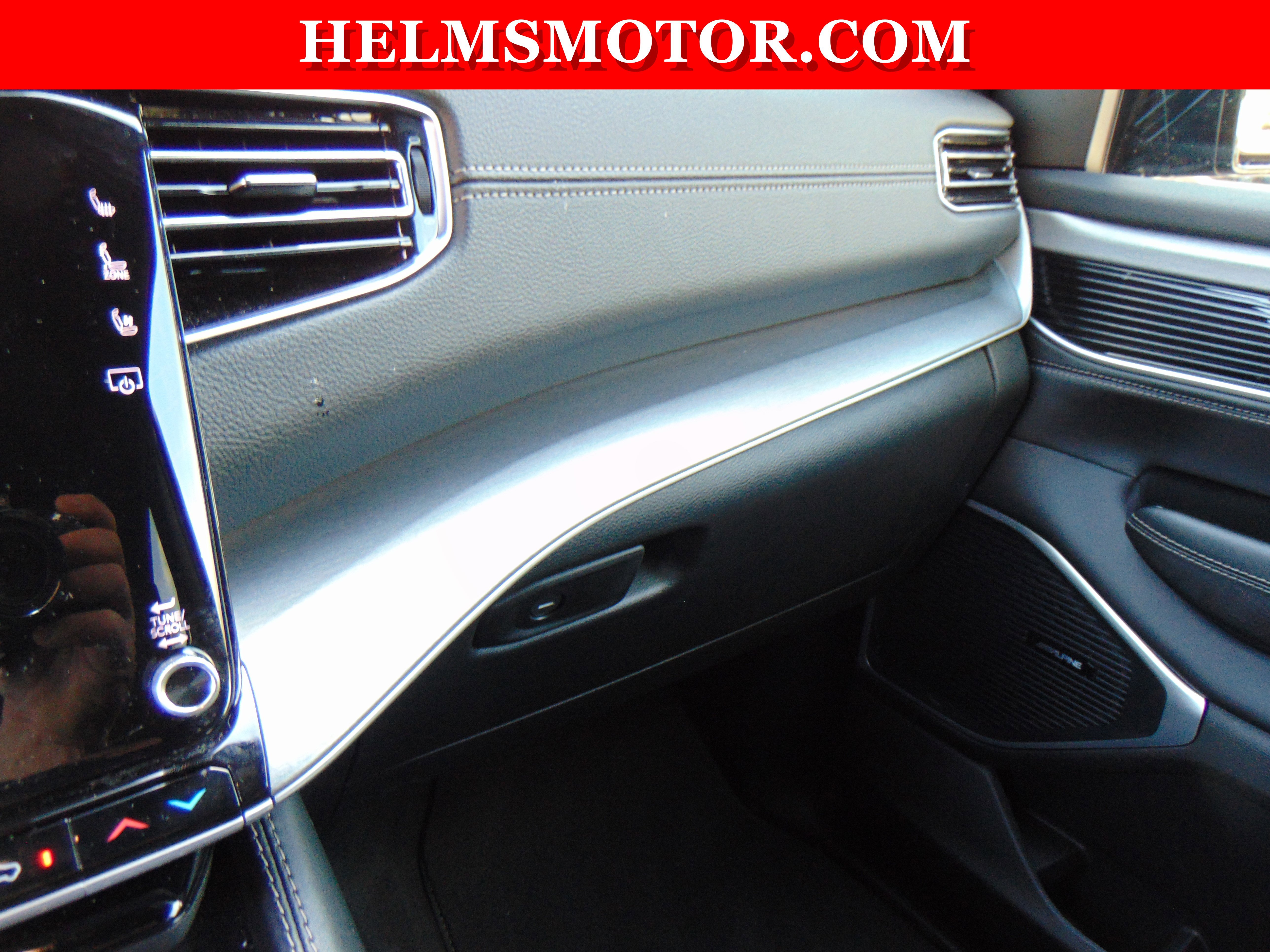 Certified 2025 Jeep Wagoneer 4WD image 28