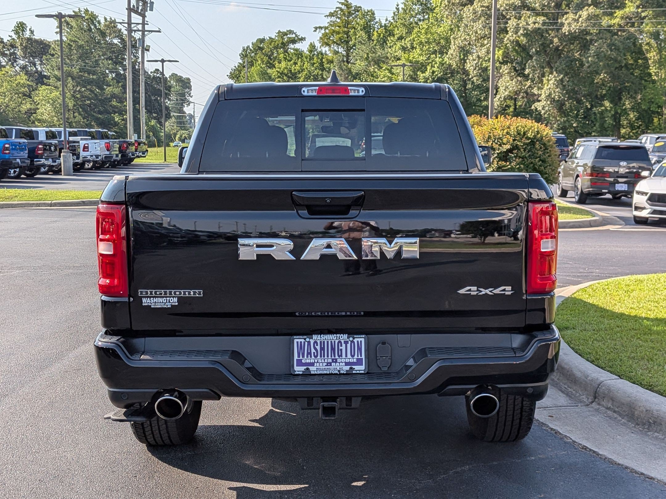 Used 2025 RAM 1500 Big Horn AWD/4WD image 6