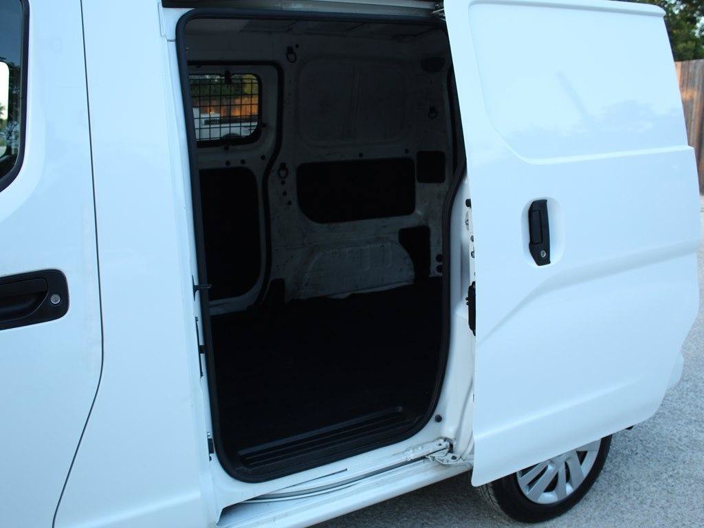 Used 2020 Nissan NV200 SV w/ Sliding Glass Door Package FWD image 17