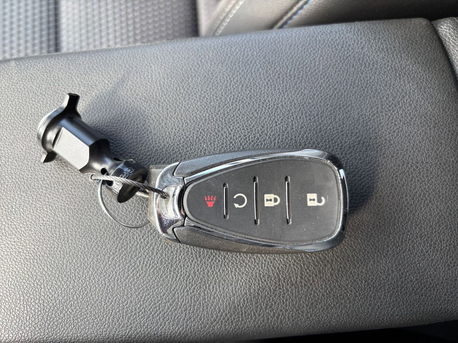 Used 2025 Chevrolet Trax LT image 21