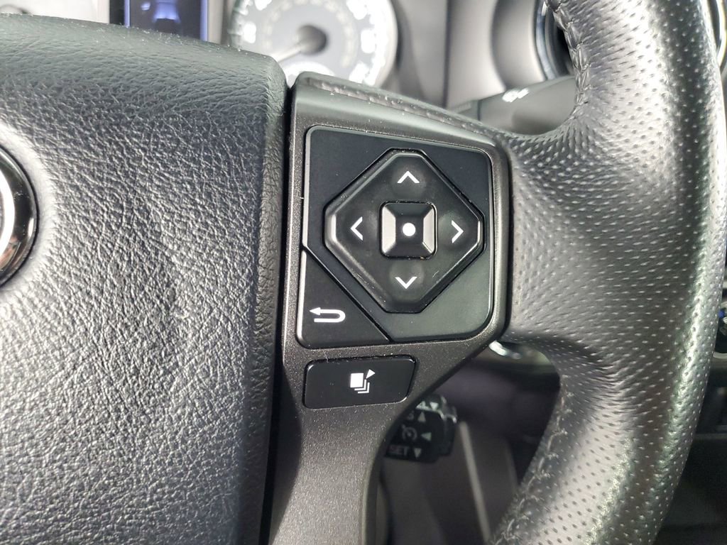 Used 2016 Toyota Tacoma TRD Sport AWD/4WD image 24