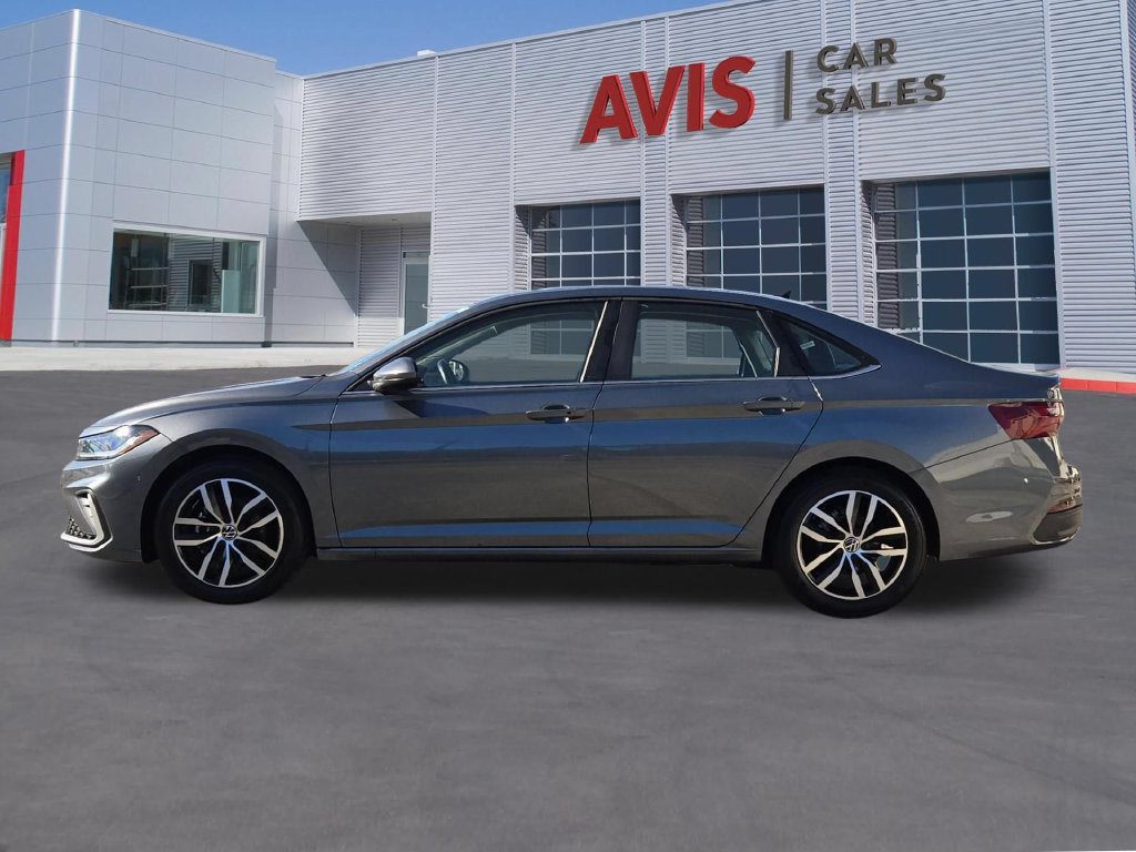 Used 2026 Volkswagen Jetta SE FWD image 10